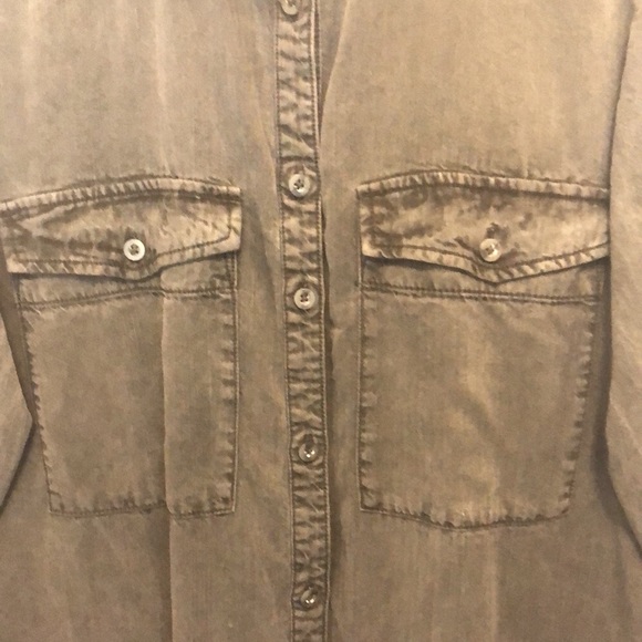 Anthropologie Pilcro chambray button down - Picture 3 of 4